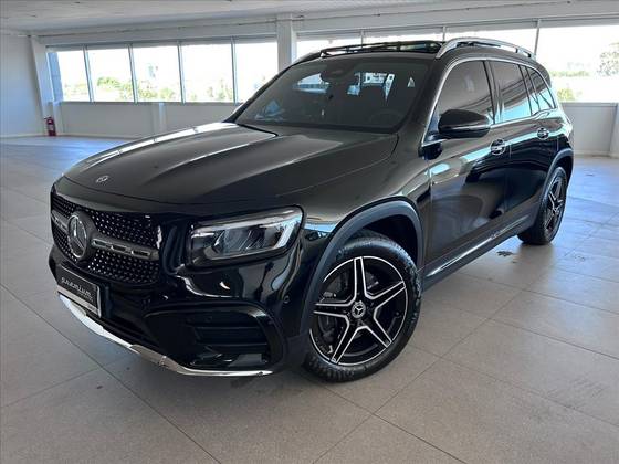 MERCEDES-BENZ GLB 220 2.0 MHEV AMG LINE 4MATIC 8G-DCT MERCEDES-BENZ GLB 220 2.0 MHEV AMG LINE 4MATIC 8G-DCT